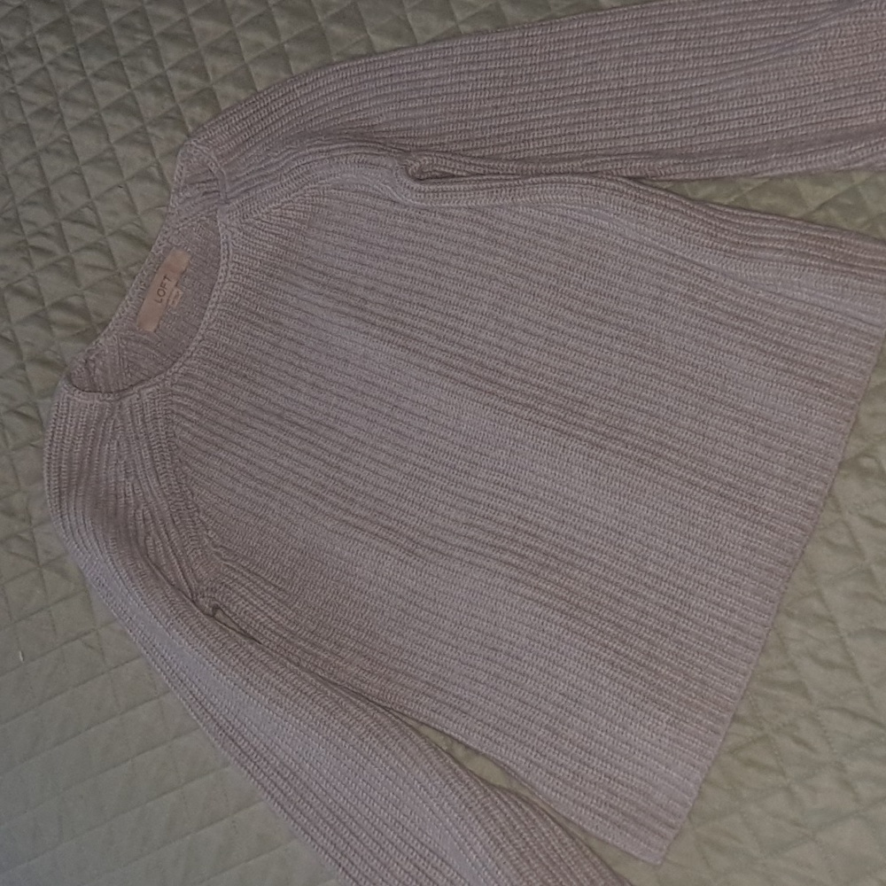 Thick and heavy grey loft sweater